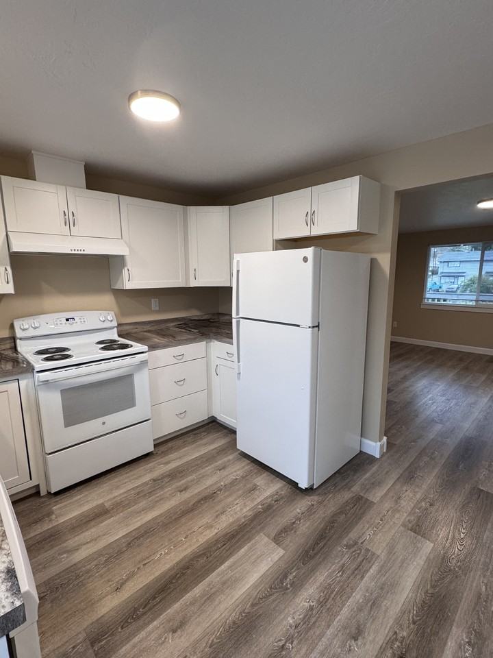 Bettis Wagoner Apts - Bldg 02 - Photo 2 of 12