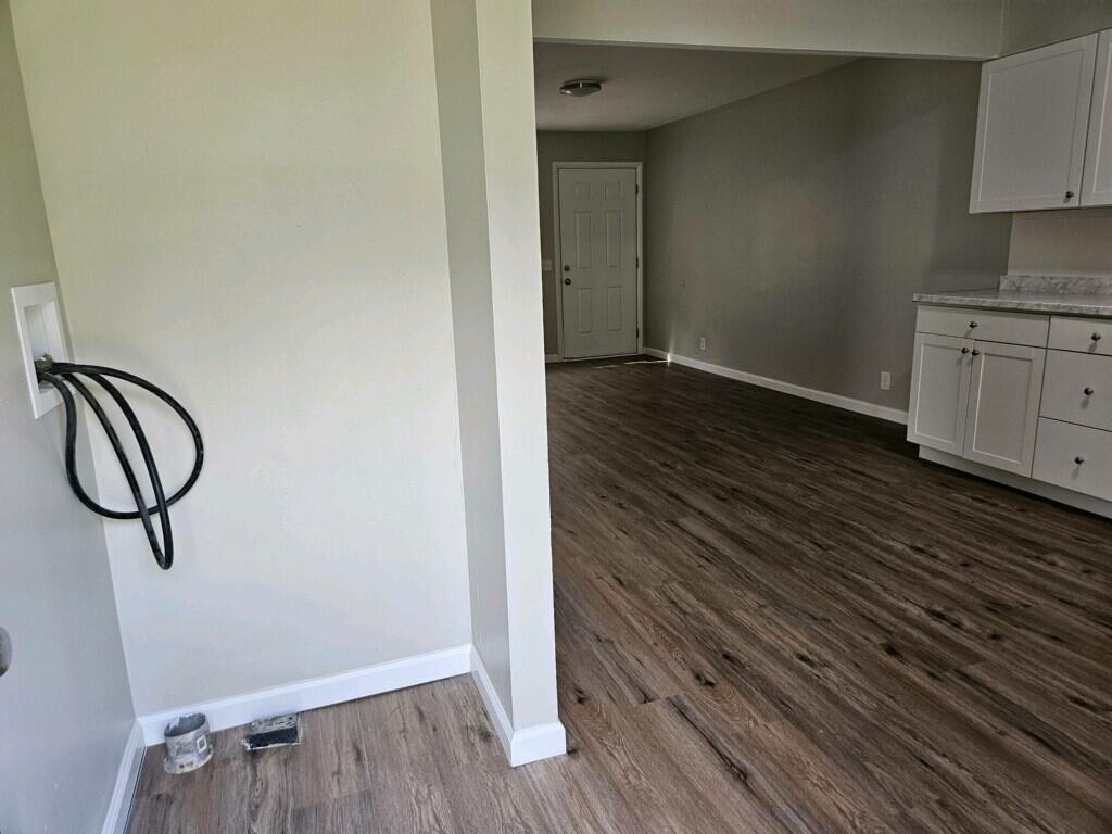 304 Oak Street - Photo 6 of 11