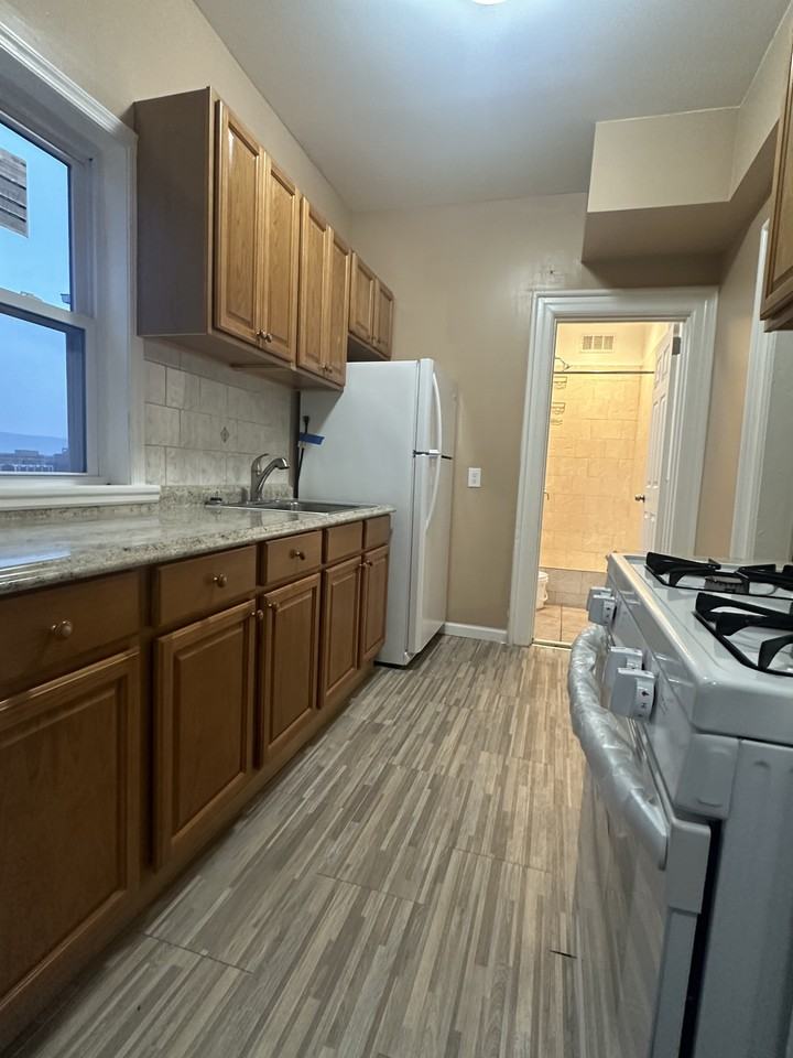 29 Park Avenue - Photo 3 of 5