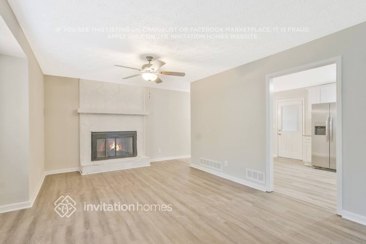 1023 Lakewood Dr - Photo 4 of 26