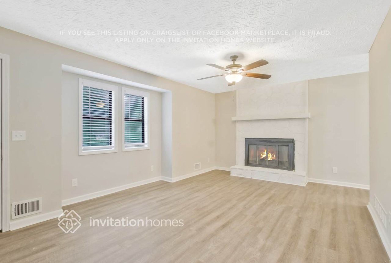 1023 Lakewood Dr - Photo 5 of 26