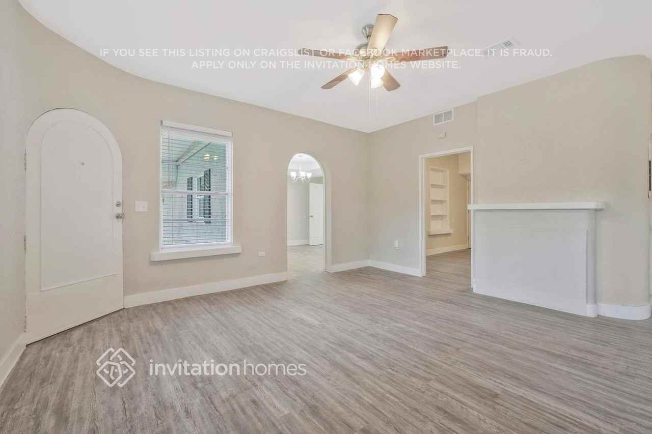 9805 Winston St - Photo 2 of 25