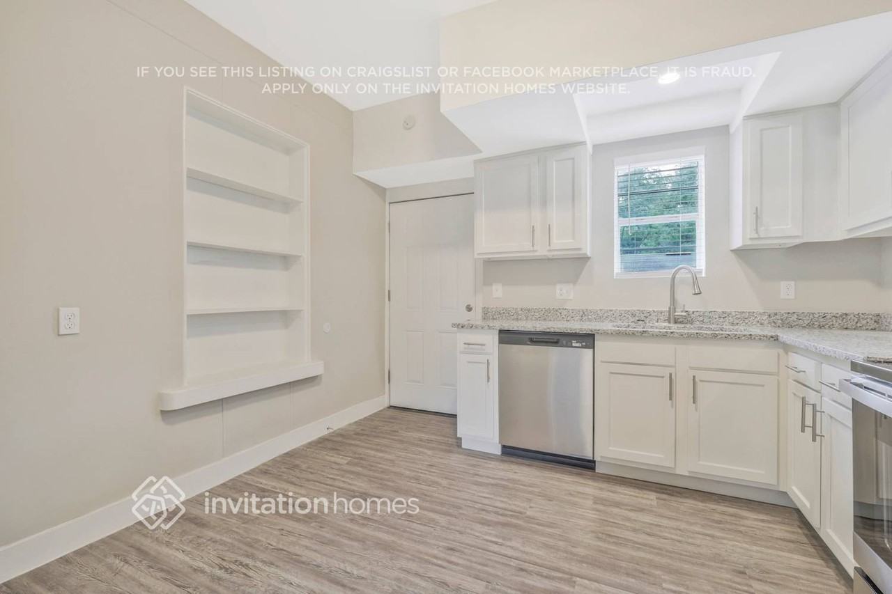 9805 Winston St - Photo 5 of 25