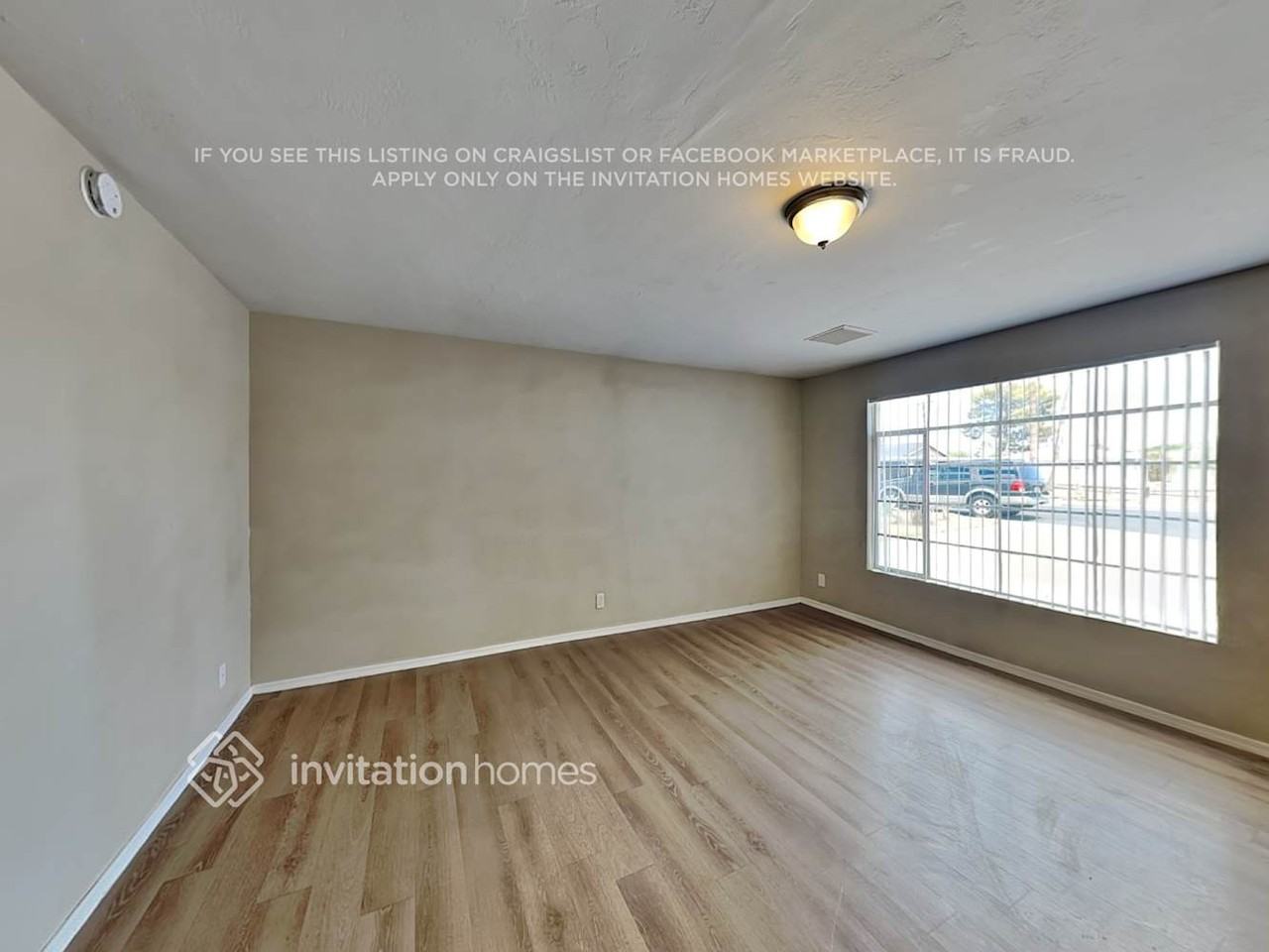 5520 N 38th Dr - Photo 3 of 19