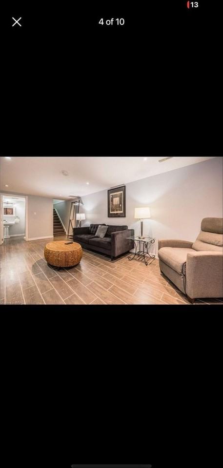 137 Oriole St - Photo 3 of 10
