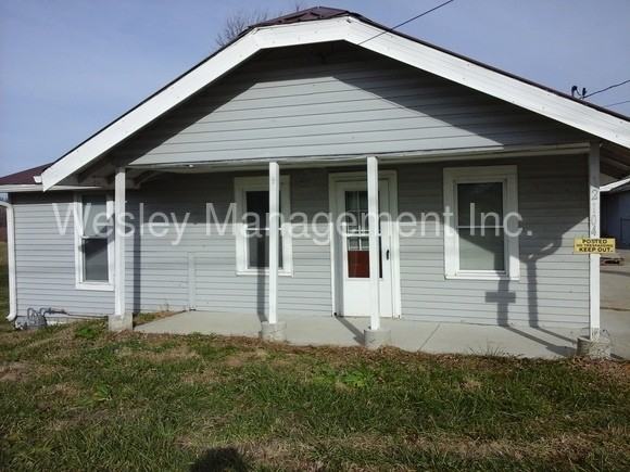 12104 Parallel Pkwy - Photo 2 of 23