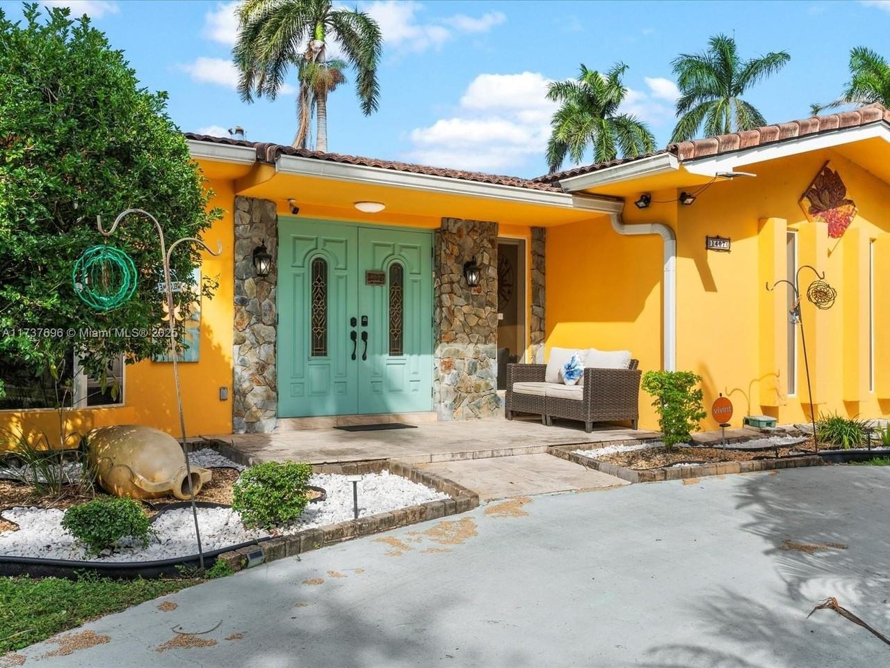 1407 Coolidge St - Photo 7 of 48