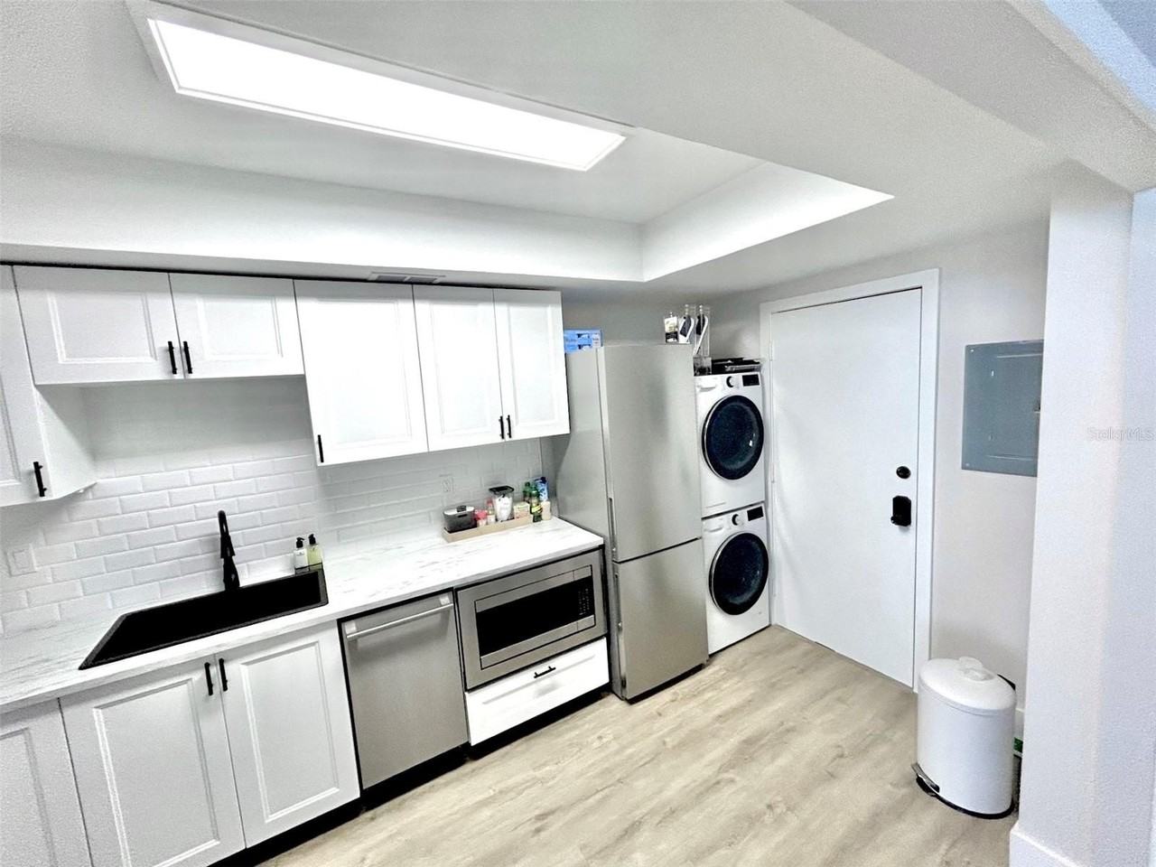 100 Pierce St #1102 - Photo 7 of 16