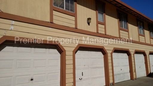 400 S 20th St #9 - Photo 2 of 7