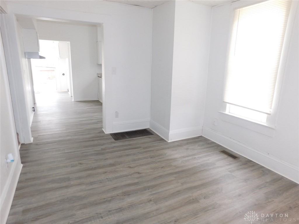 502 N Belmont Ave - Photo 5 of 14