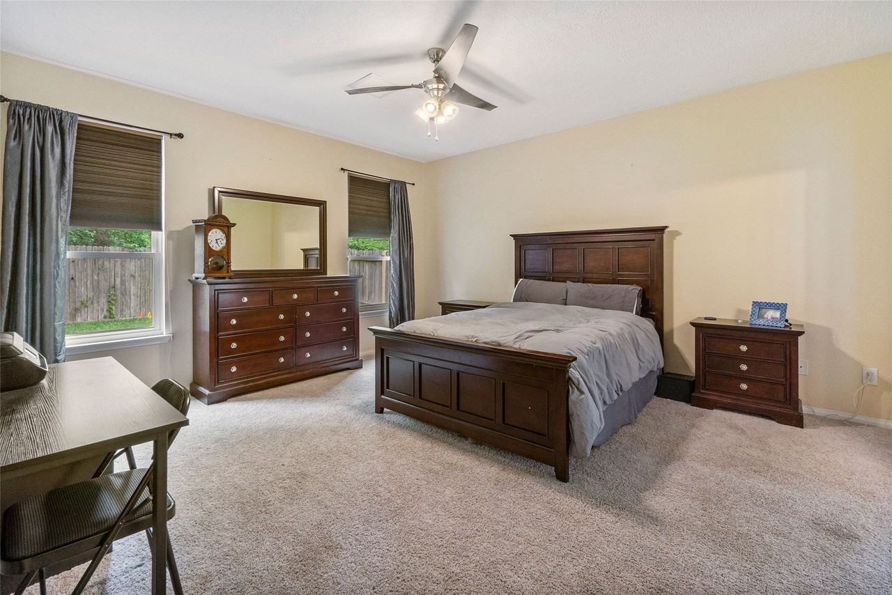 1110 Turnberry Park Ln - Photo 6 of 15