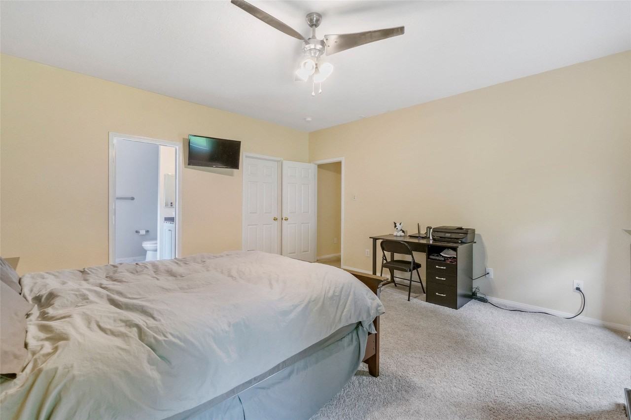 1110 Turnberry Park Ln - Photo 7 of 15