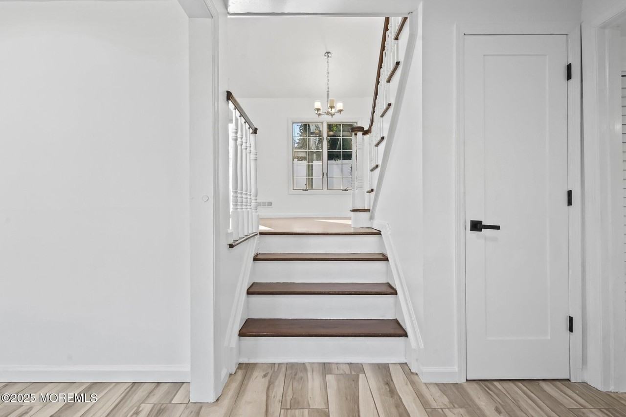 2 Laurel Avenue - Photo 4 of 22