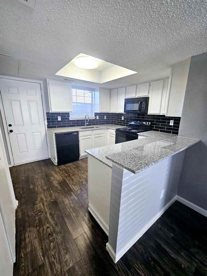 $500.00 of Move In SPECIAL - Photo 3 of 12