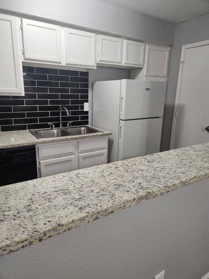 $500.00 of Move In SPECIAL - Photo 7 of 12