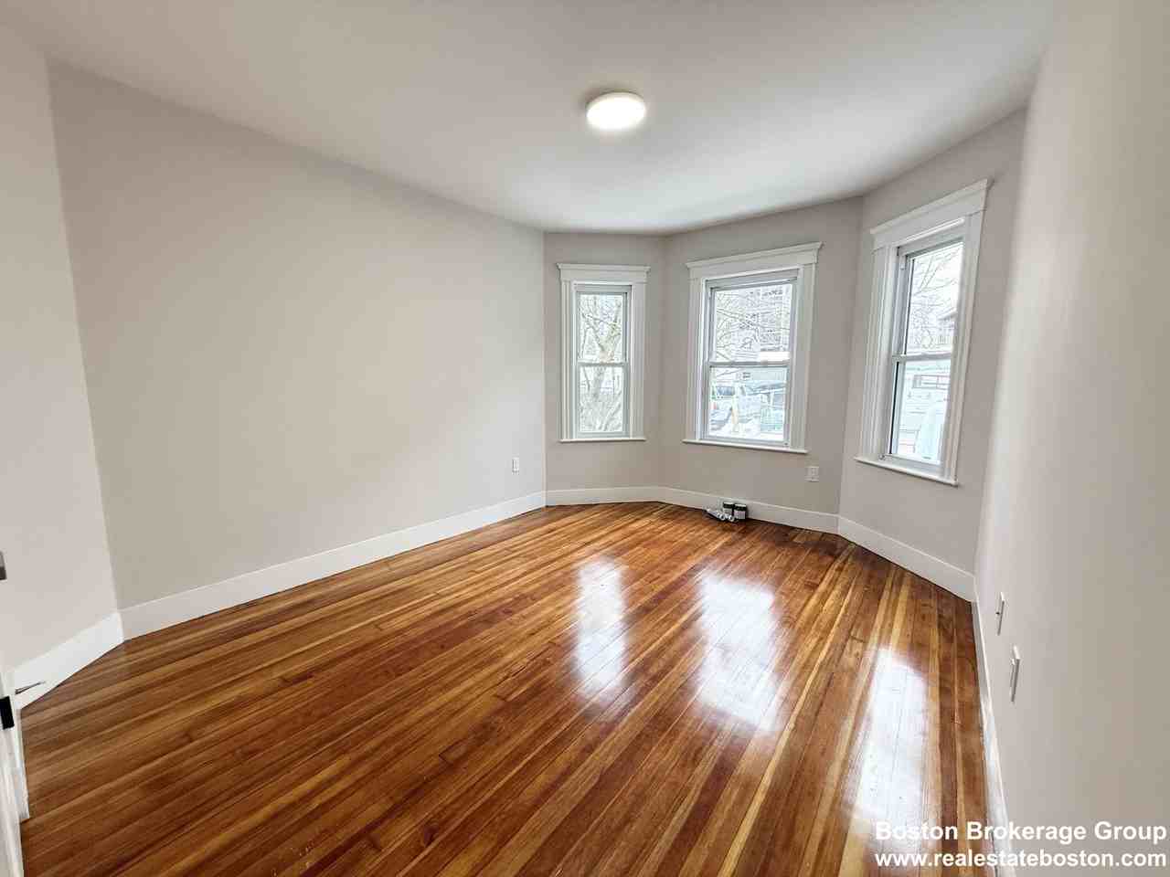 36 Raven St #1 - Photo 4 of 9