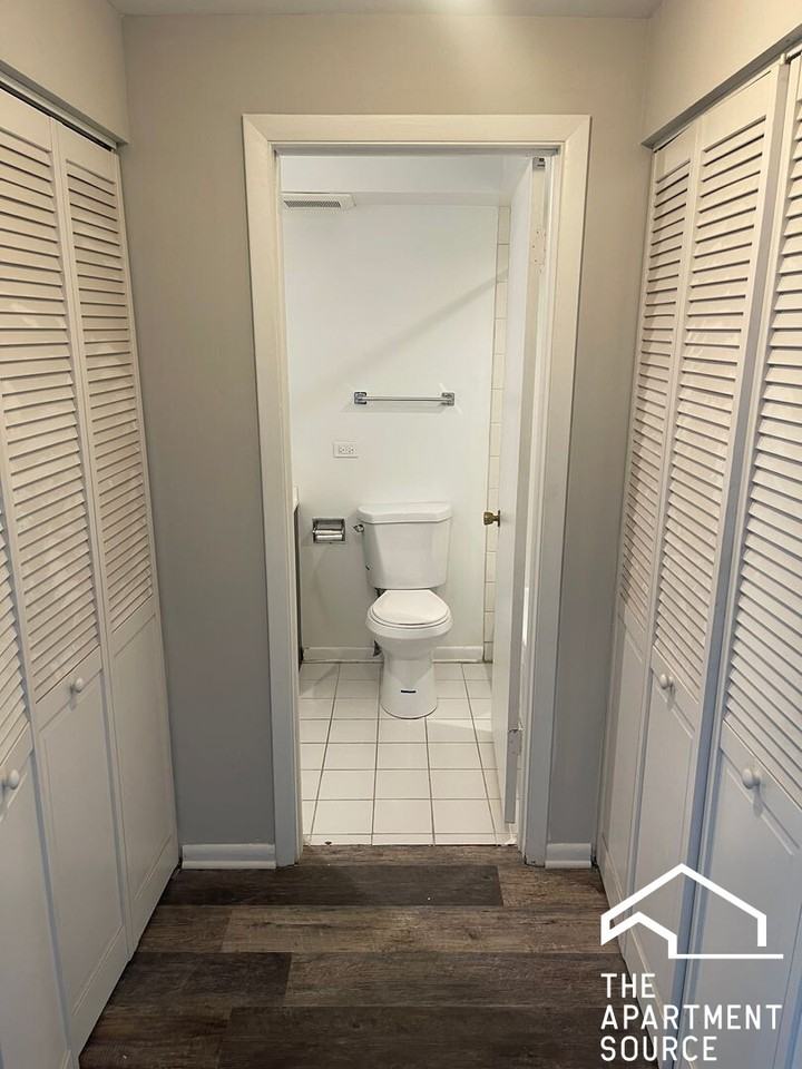 1128 Des Plaines Ave #204 - Photo 7 of 13