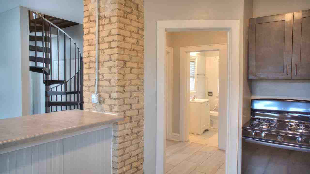 2977 N Murray Ave - Photo 6 of 20