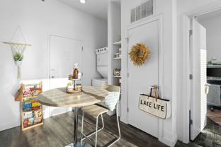 MAIN608 - Photo 1 of 1