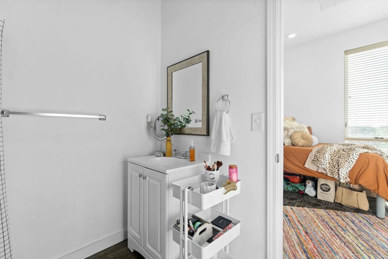 MAIN608 - Photo 2 of 31