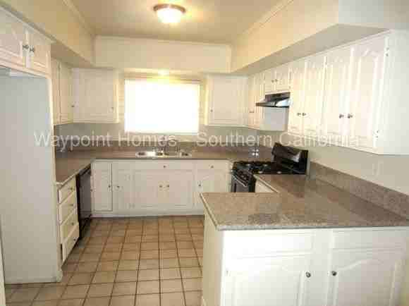 7231 Seine Ave - Photo 3 of 10