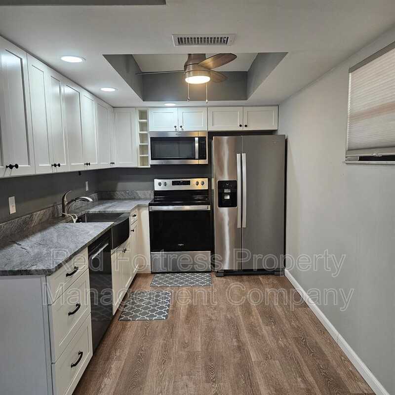 12501 Mcgregor Blvd #23 - Photo 3 of 6