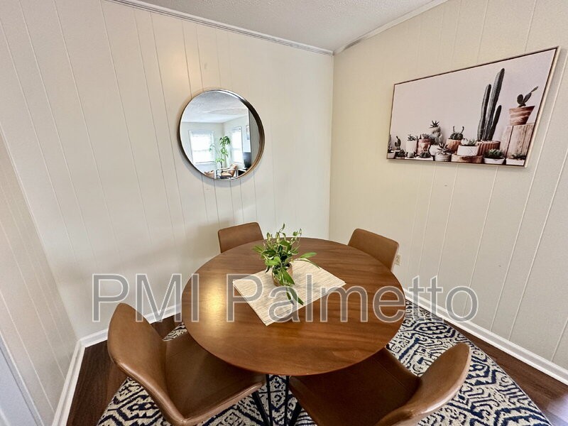 2405 Duncan St - Photo 5 of 31