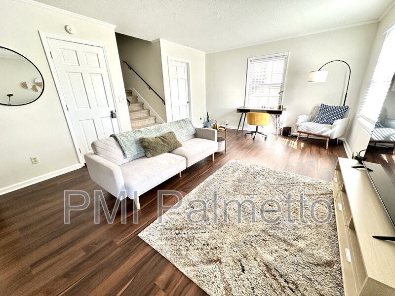 2407 Duncan St - Photo 4 of 29
