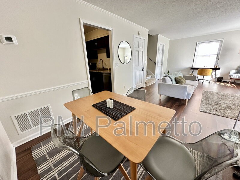 2407 Duncan St - Photo 7 of 29