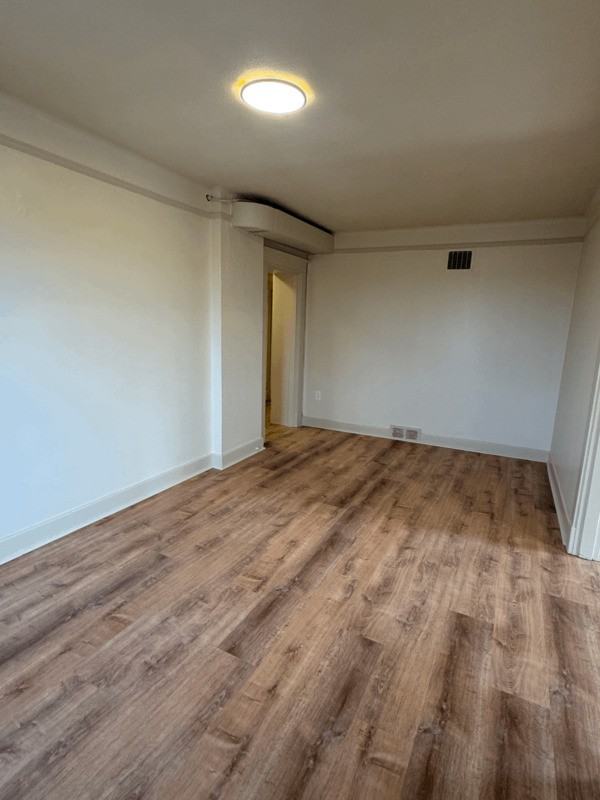 2750 Broadway Ave #7 - Photo 5 of 22