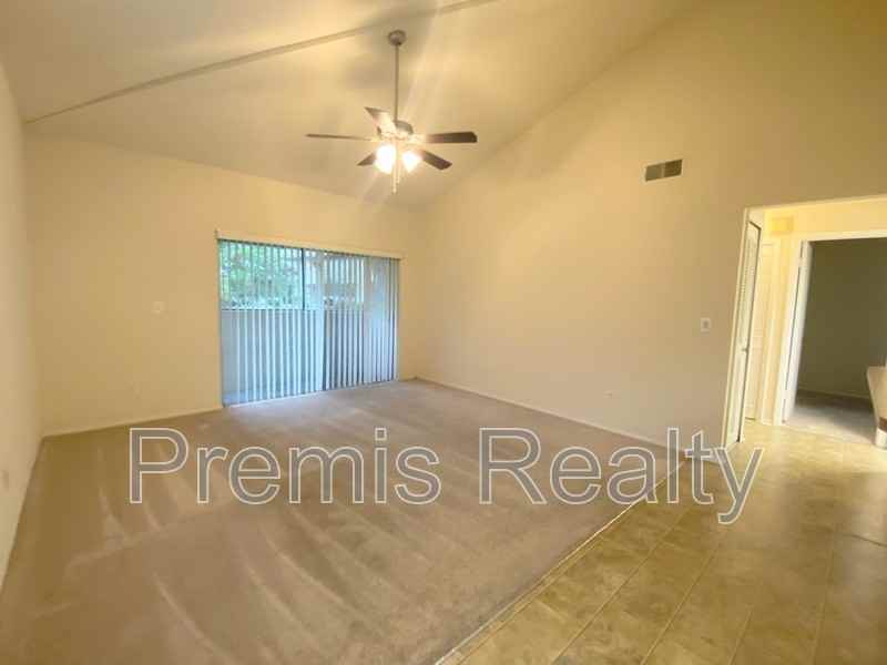 2913 Lichen Ln - Photo 4 of 21