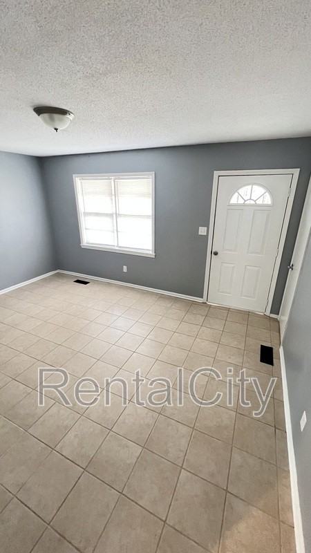 545 Oak Hill Rd - Photo 2 of 15