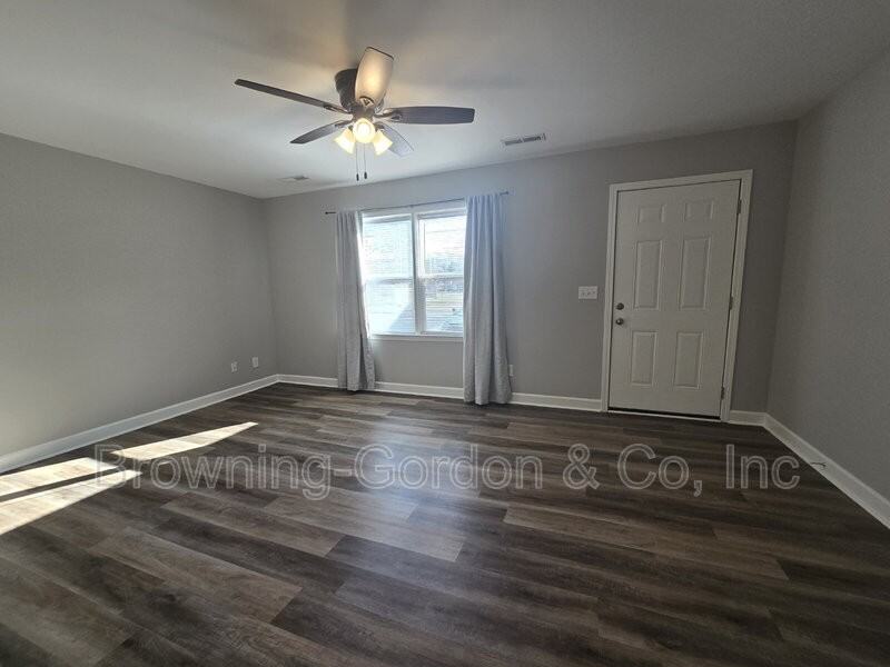 736 Baugh Rd - Photo 2 of 8