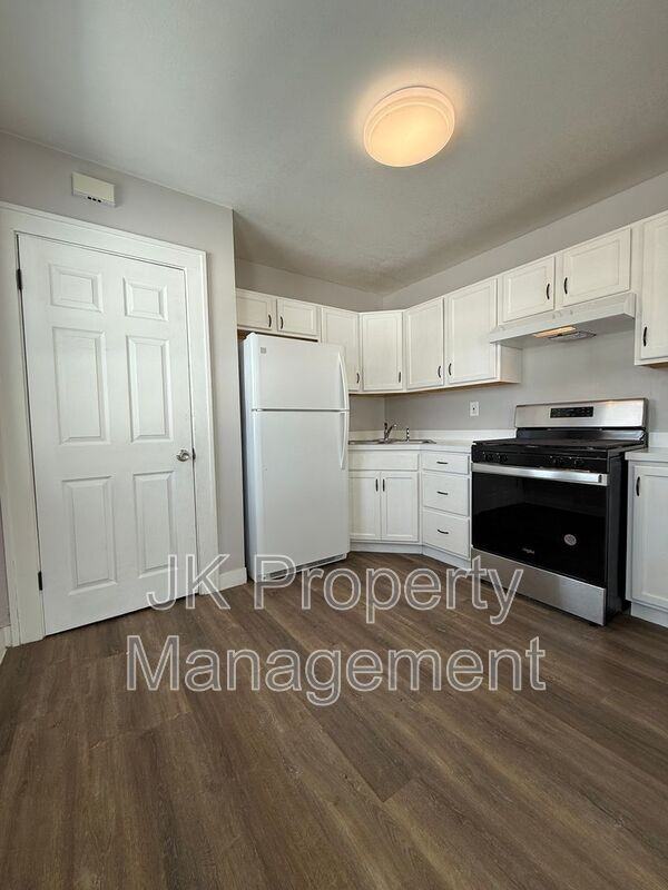 1701 2nd Ave S - Photo 6 of 17