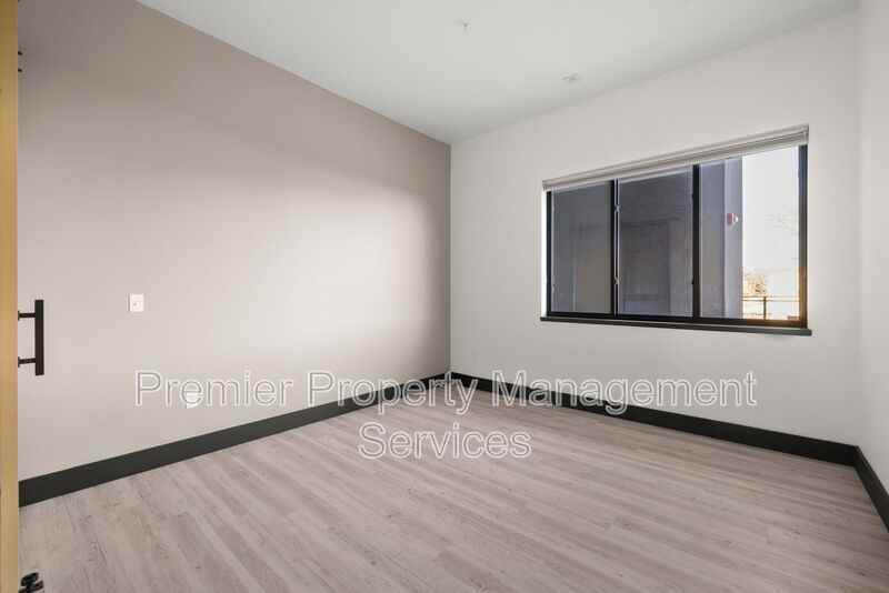 2310 1st Ave N #301 - Photo 6 of 29