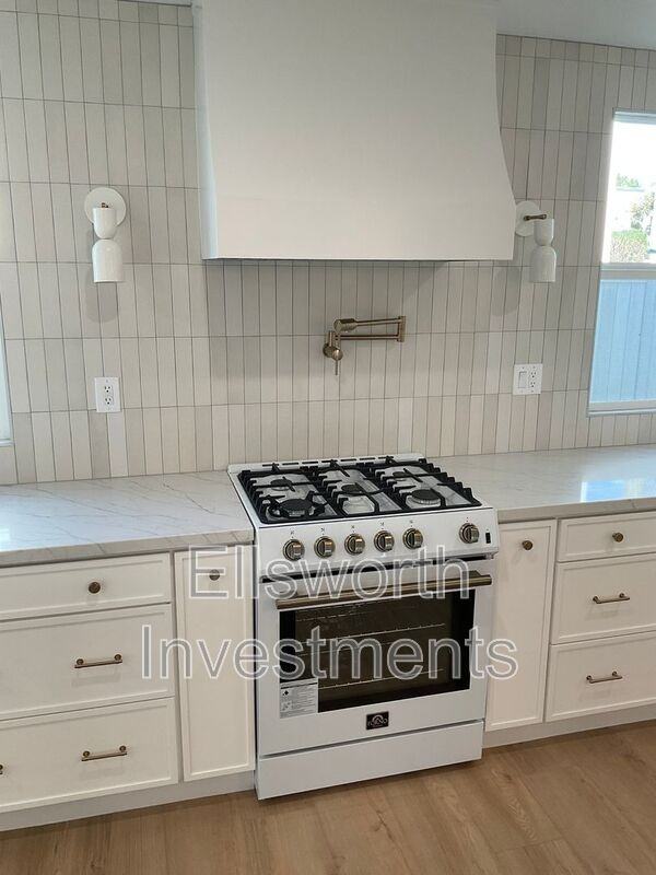 5644 Regis Ave - Photo 6 of 35