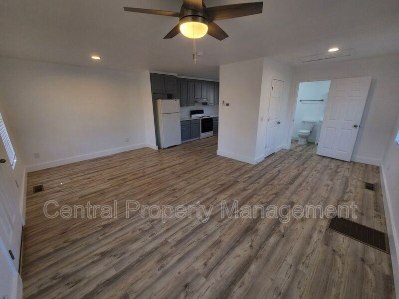 200 Cox St - Photo 5 of 12