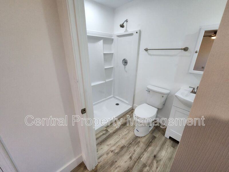 200 Cox St - Photo 7 of 12