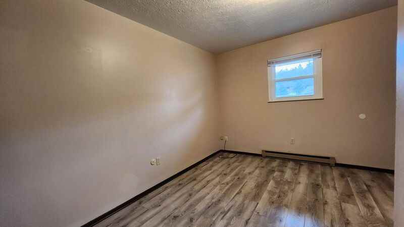 51 Candlewood Ct - Photo 3 of 6