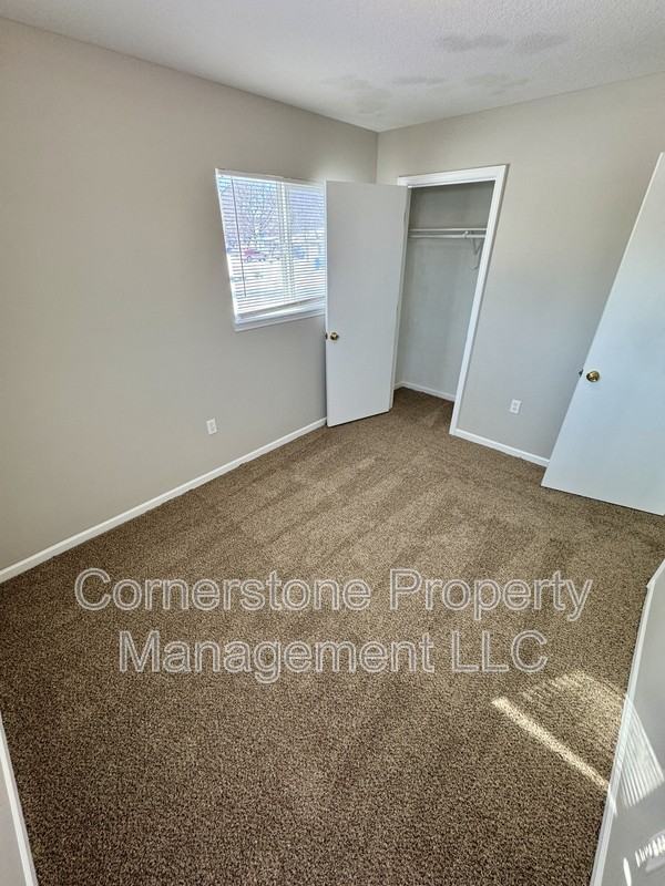 202 Grace St - Photo 3 of 6