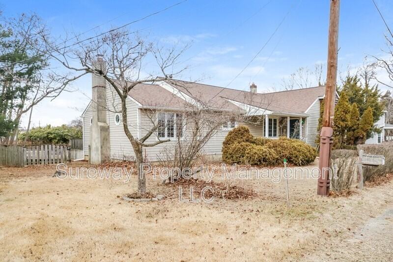 909 Bridgeboro Rd - Photo 2 of 20