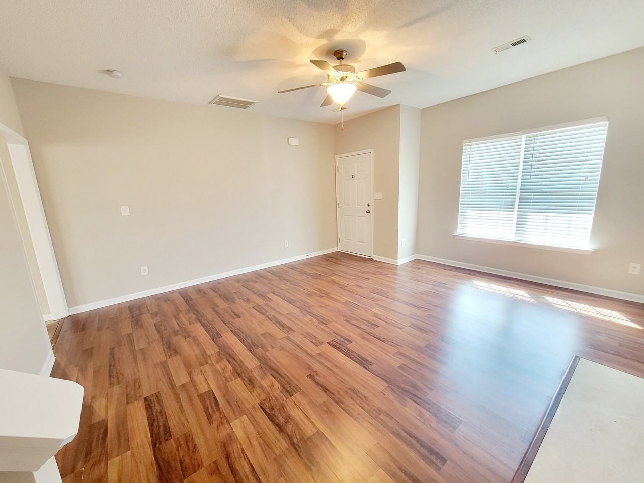 5217 Carnelian Dr - Photo 6 of 50