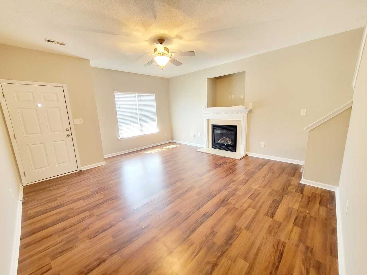 5217 Carnelian Dr - Photo 7 of 50