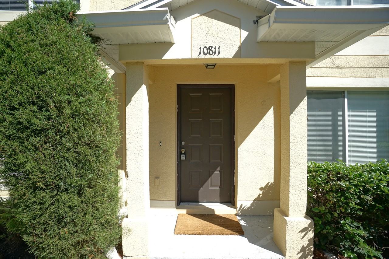 10811 Brickside Ct - Photo 2 of 20