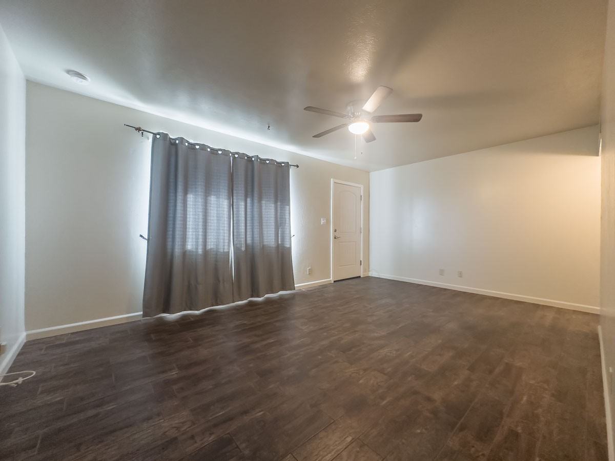 12201 N 112th Ln - Photo 2 of 13