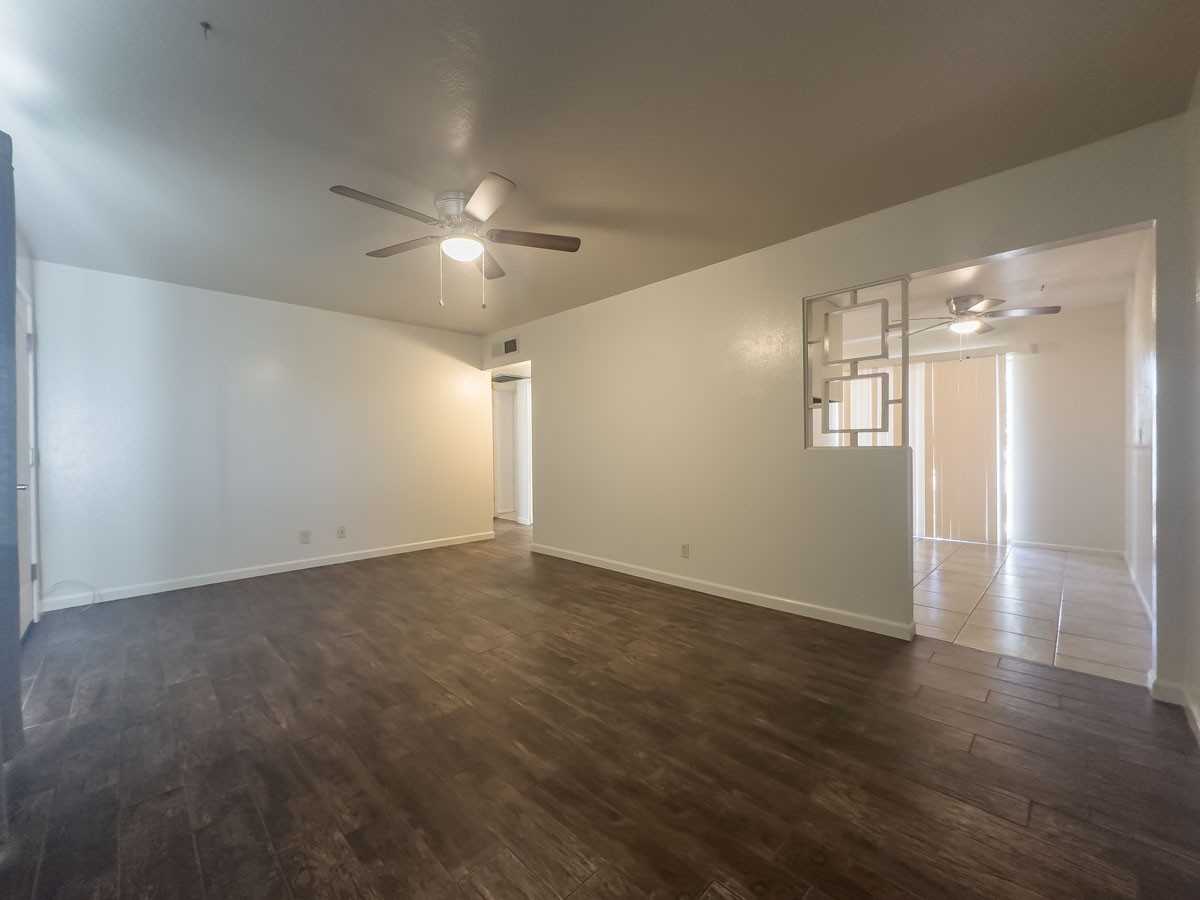 12201 N 112th Ln - Photo 3 of 13