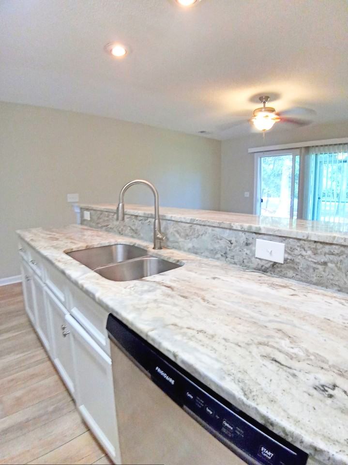 664 Tupelo Ln #8B - Photo 4 of 15