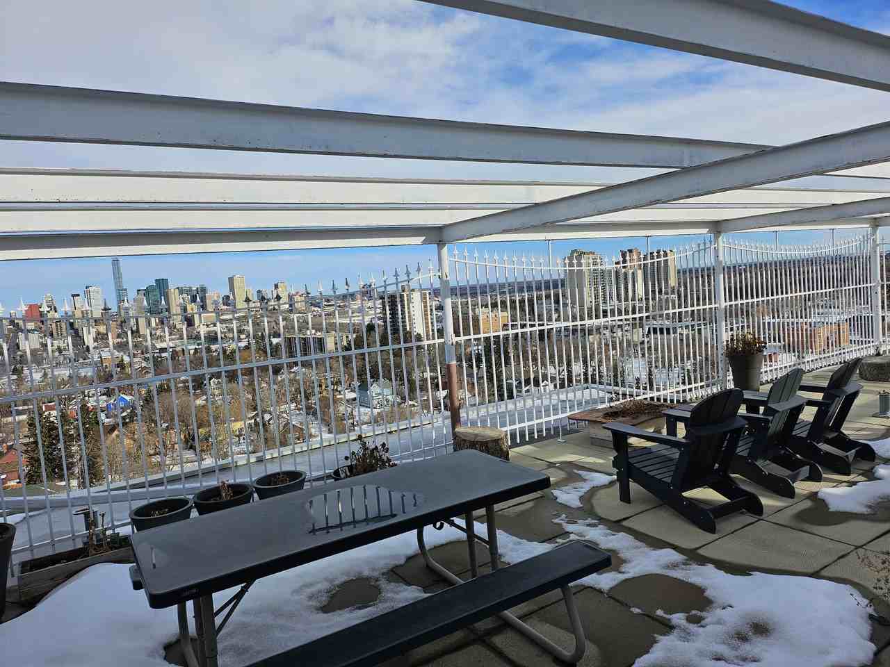 Heritage House Rental - Photo 3 of 14