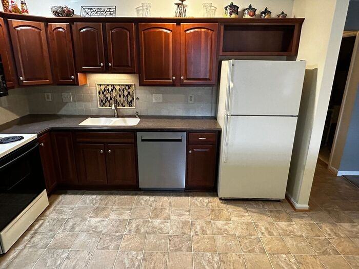 2330 Sylved Ln #20 - Photo 3 of 15