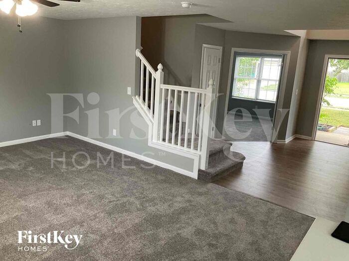 13007 Quarterback Ln - Photo 3 of 12